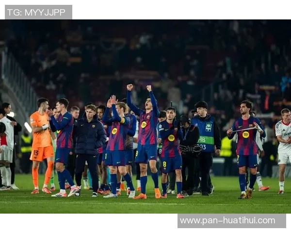 跟队：拉菲尼亚参加了训练一切正常，预计能首发出战法兰克福