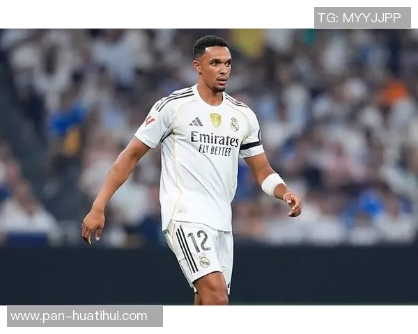 阿诺德全场25次丢失球权，为今年4月以来皇马外场球员单场纪录